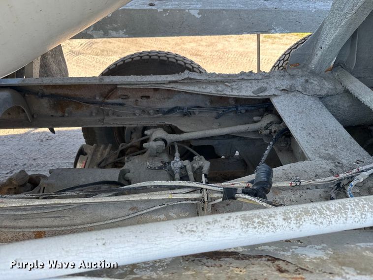 image for item DN3247 1989 Ford LT9000 ready mix truck