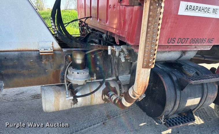 image for item DN3247 1989 Ford LT9000 ready mix truck
