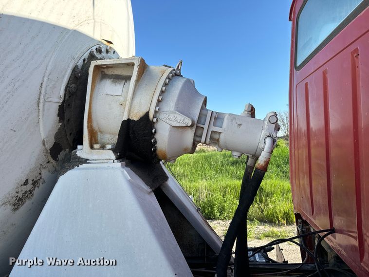 image for item DN3247 1989 Ford LT9000 ready mix truck