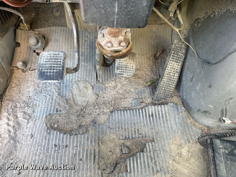 image for item DN3247 1989 Ford LT9000 ready mix truck