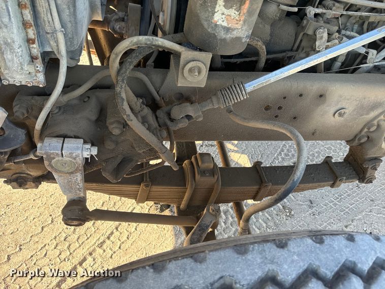 image for item DN3247 1989 Ford LT9000 ready mix truck