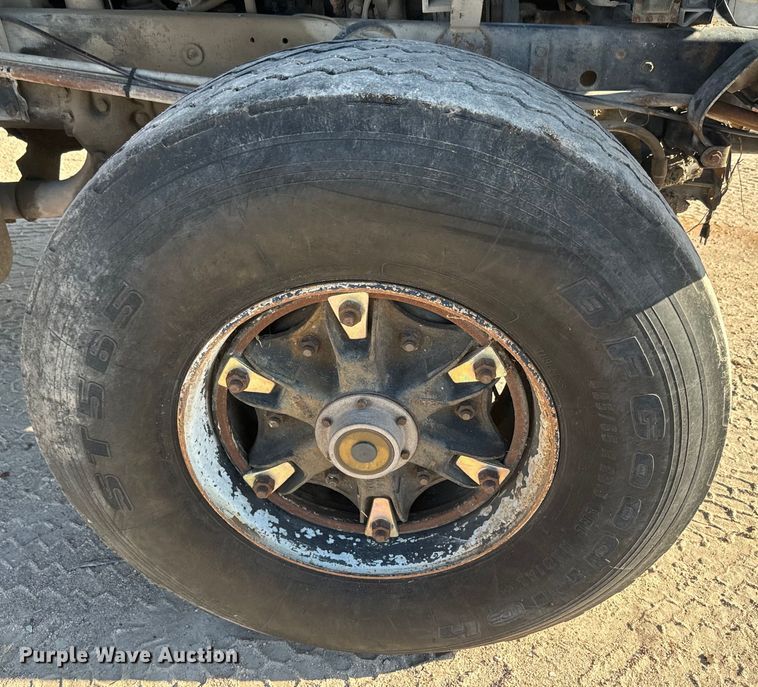 image for item DN3247 1989 Ford LT9000 ready mix truck