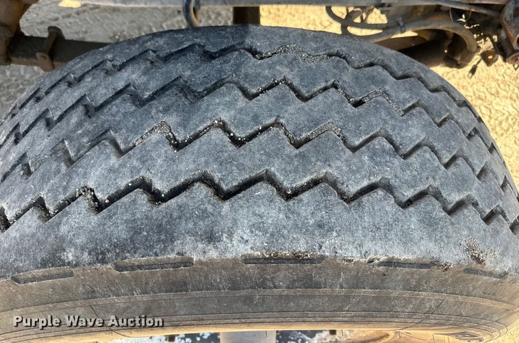 image for item DN3247 1989 Ford LT9000 ready mix truck