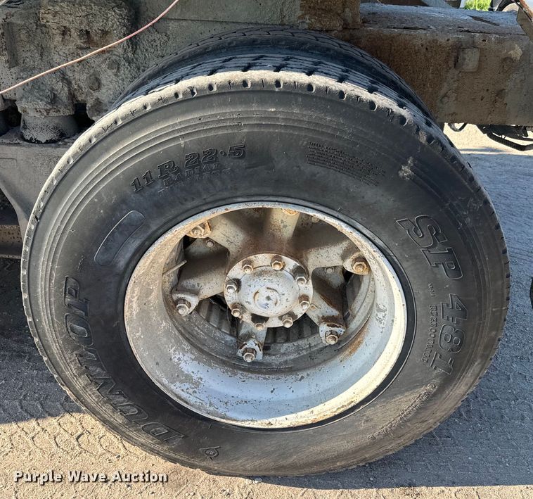 image for item DN3247 1989 Ford LT9000 ready mix truck