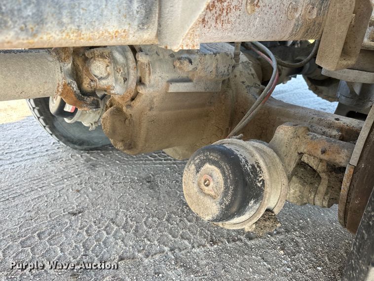 image for item DN3247 1989 Ford LT9000 ready mix truck