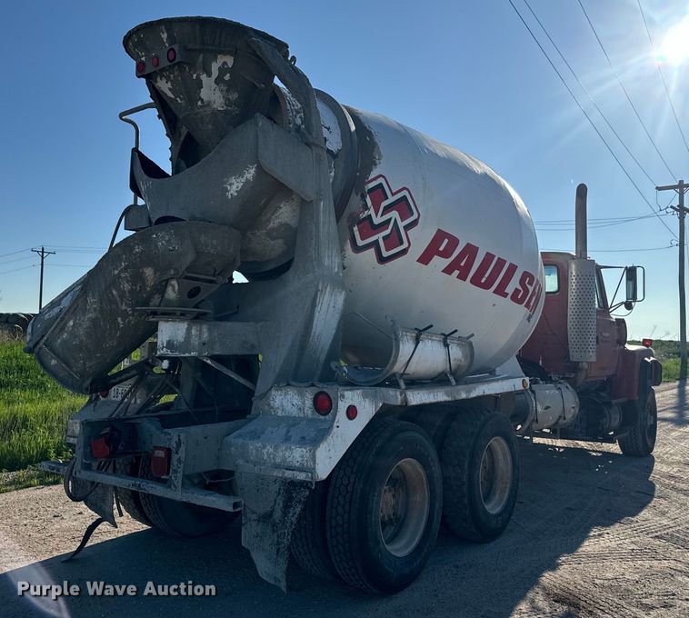 image for item DN3248 1995 Ford LT8000 ready mix truck