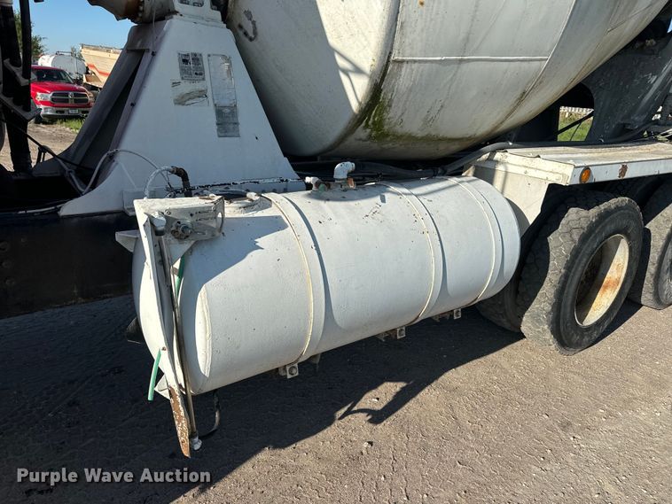 image for item DN3248 1995 Ford LT8000 ready mix truck