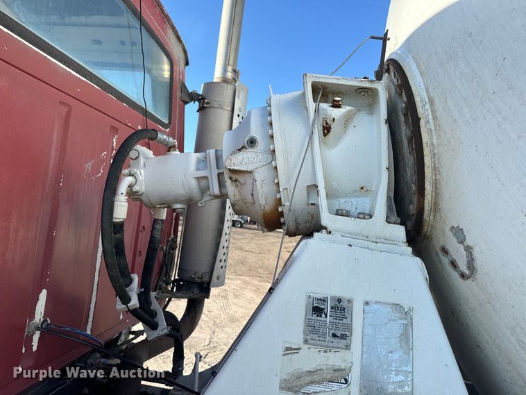 image for item DN3248 1995 Ford LT8000 ready mix truck