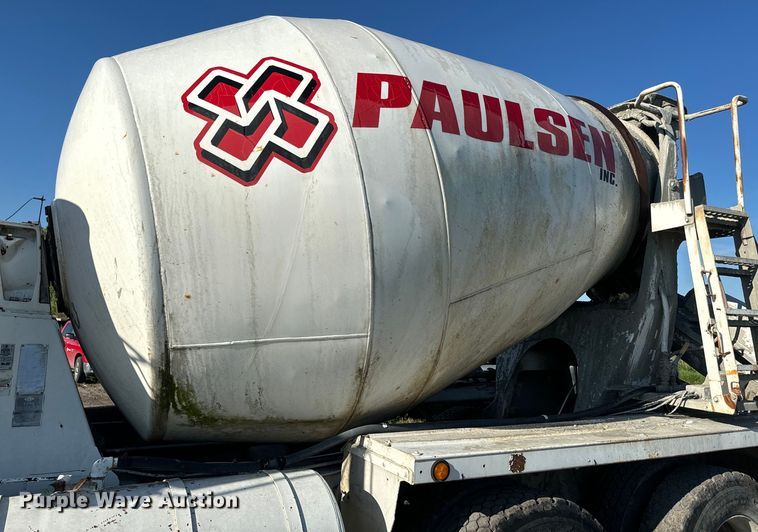 image for item DN3248 1995 Ford LT8000 ready mix truck