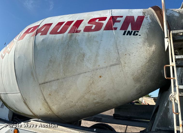 image for item DN3248 1995 Ford LT8000 ready mix truck