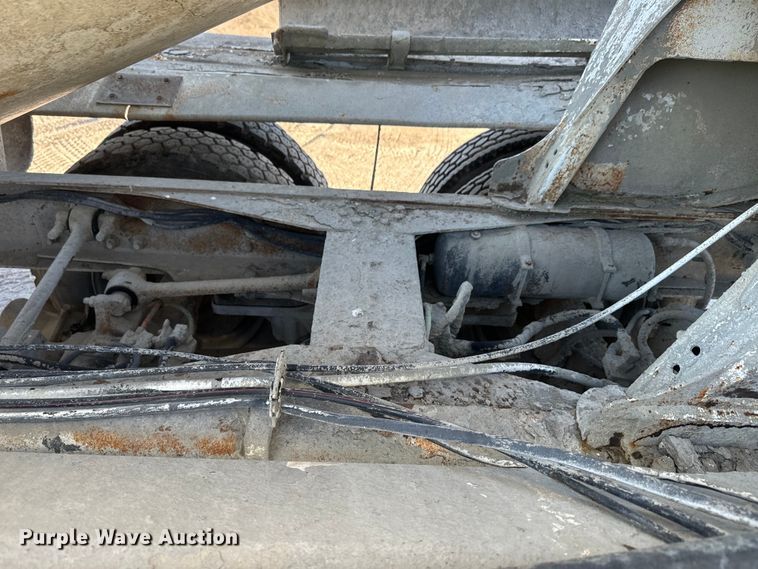 image for item DN3248 1995 Ford LT8000 ready mix truck