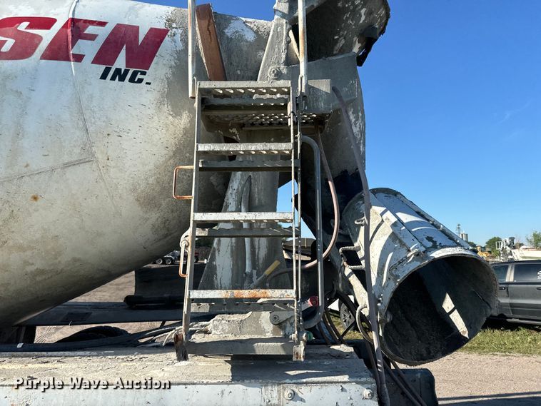 image for item DN3248 1995 Ford LT8000 ready mix truck