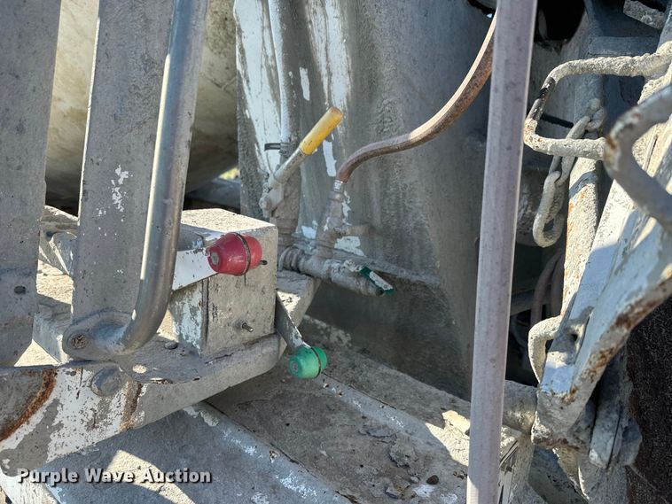 image for item DN3248 1995 Ford LT8000 ready mix truck