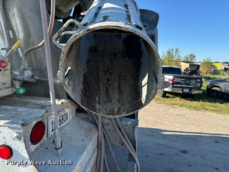 image for item DN3248 1995 Ford LT8000 ready mix truck