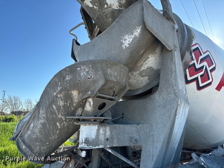 image for item DN3248 1995 Ford LT8000 ready mix truck