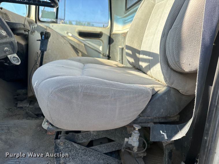 image for item DN3248 1995 Ford LT8000 ready mix truck