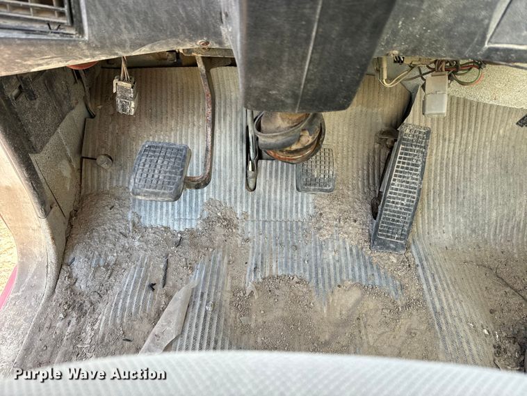 image for item DN3248 1995 Ford LT8000 ready mix truck