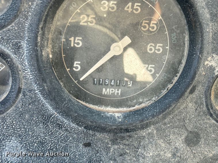 image for item DN3248 1995 Ford LT8000 ready mix truck