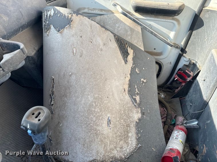 image for item DN3248 1995 Ford LT8000 ready mix truck