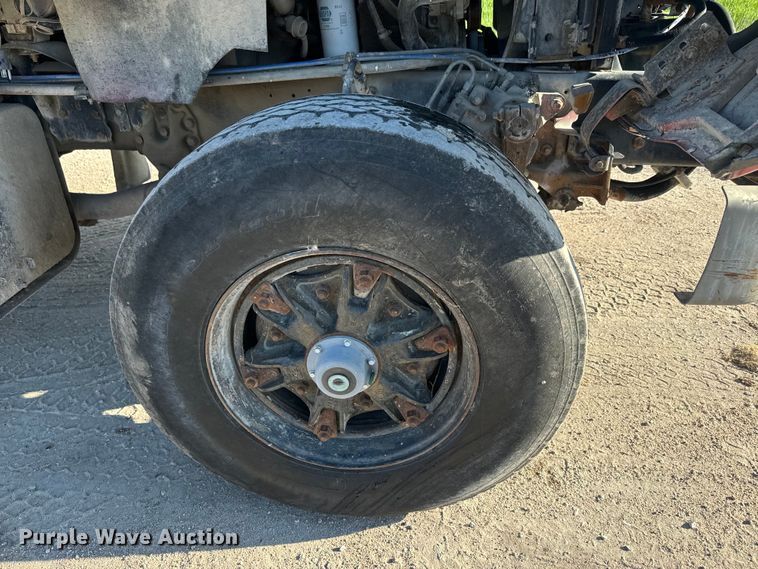 image for item DN3248 1995 Ford LT8000 ready mix truck