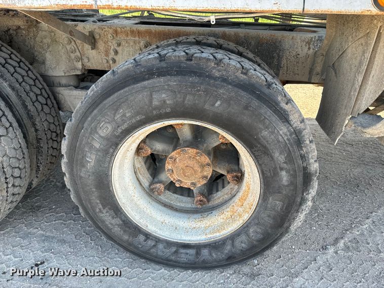 image for item DN3248 1995 Ford LT8000 ready mix truck