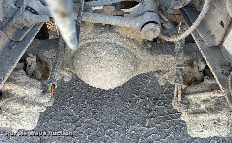 image for item DN3248 1995 Ford LT8000 ready mix truck