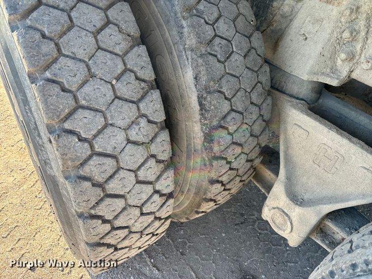 image for item DN3248 1995 Ford LT8000 ready mix truck