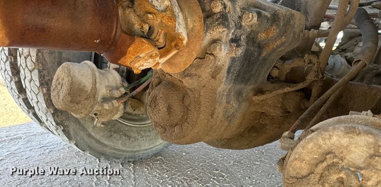 image for item DN3248 1995 Ford LT8000 ready mix truck