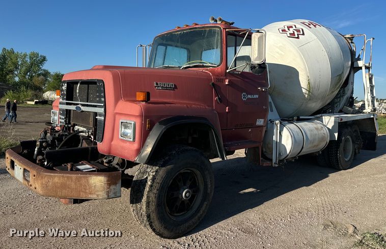 image for item DN3249 1989 Ford LT8000 ready mix truck