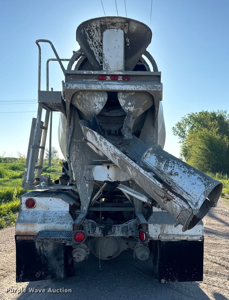 image for item DN3249 1989 Ford LT8000 ready mix truck
