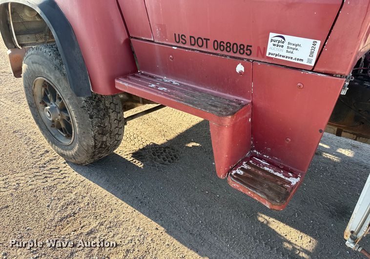 image for item DN3249 1989 Ford LT8000 ready mix truck