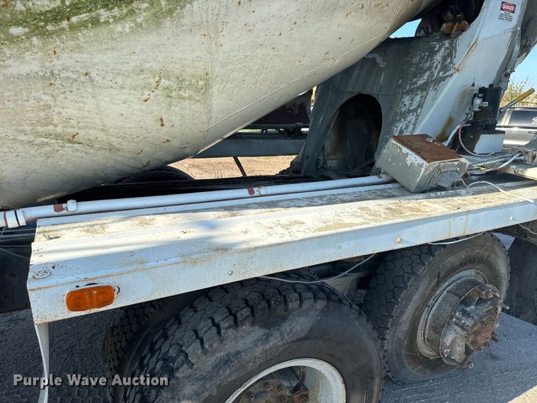 image for item DN3249 1989 Ford LT8000 ready mix truck