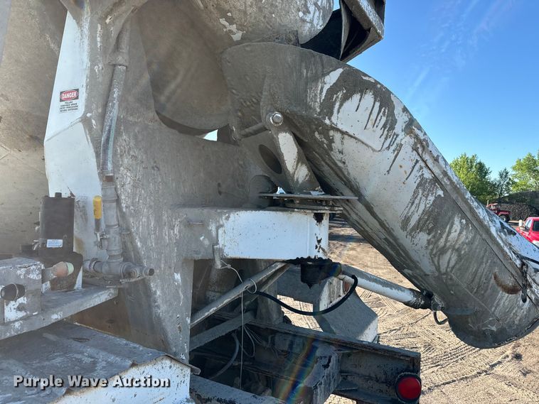 image for item DN3249 1989 Ford LT8000 ready mix truck