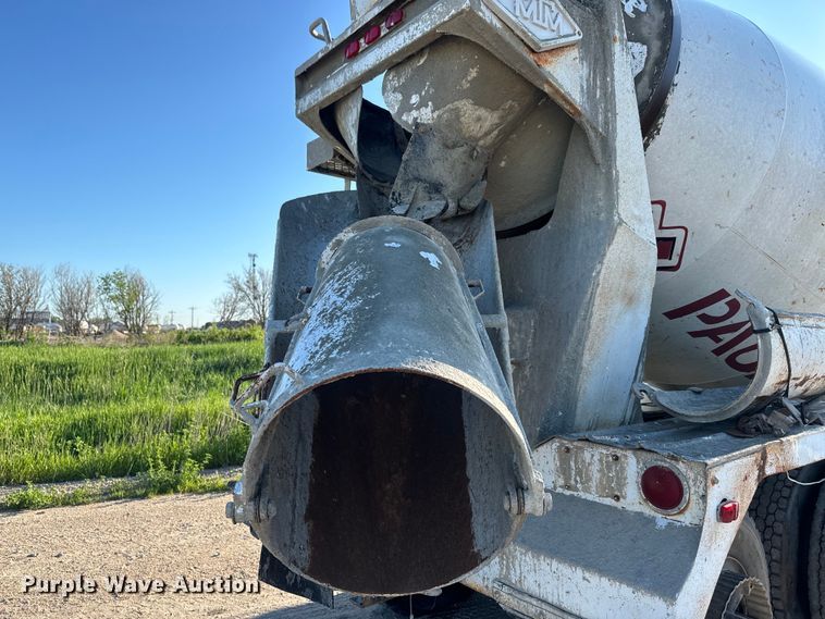 image for item DN3249 1989 Ford LT8000 ready mix truck