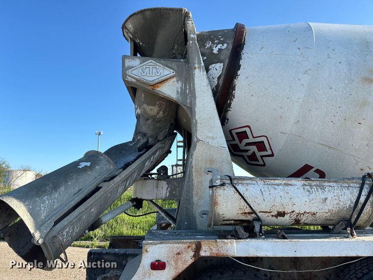 image for item DN3249 1989 Ford LT8000 ready mix truck