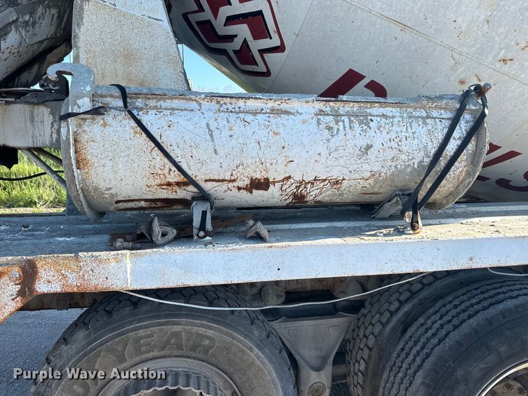 image for item DN3249 1989 Ford LT8000 ready mix truck