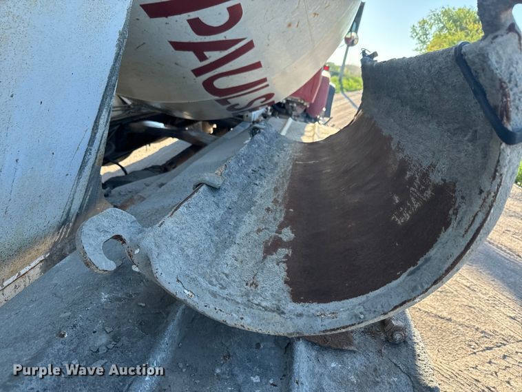 image for item DN3249 1989 Ford LT8000 ready mix truck