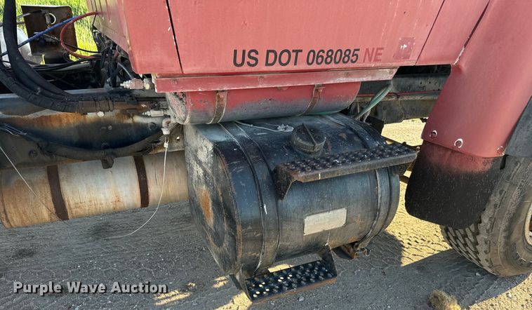 image for item DN3249 1989 Ford LT8000 ready mix truck