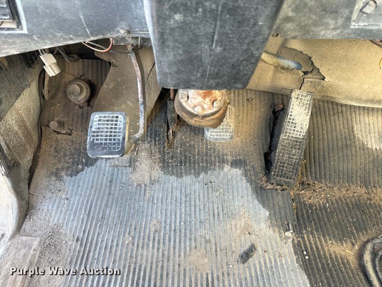 image for item DN3249 1989 Ford LT8000 ready mix truck