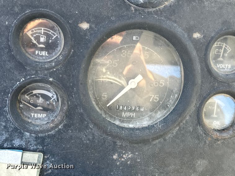 image for item DN3249 1989 Ford LT8000 ready mix truck