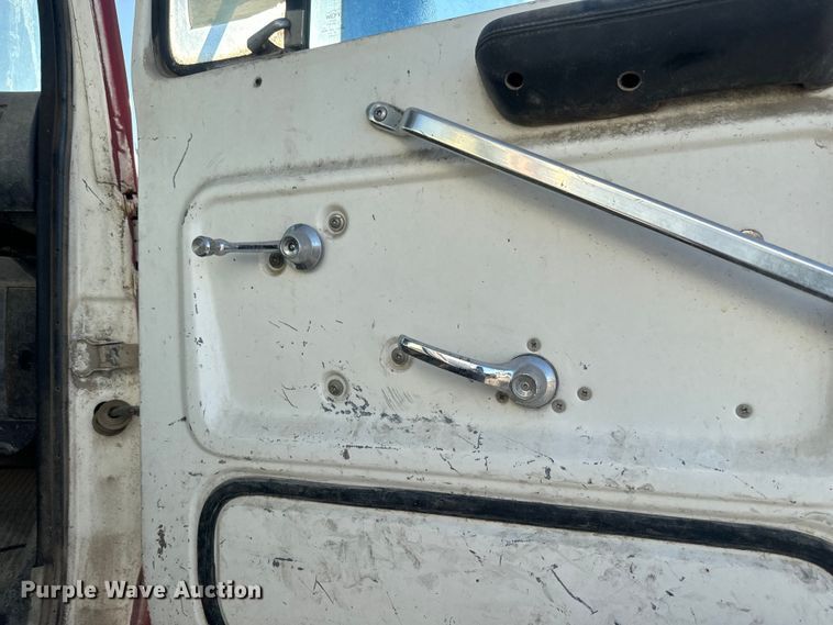 image for item DN3249 1989 Ford LT8000 ready mix truck