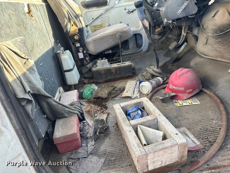 image for item DN3249 1989 Ford LT8000 ready mix truck