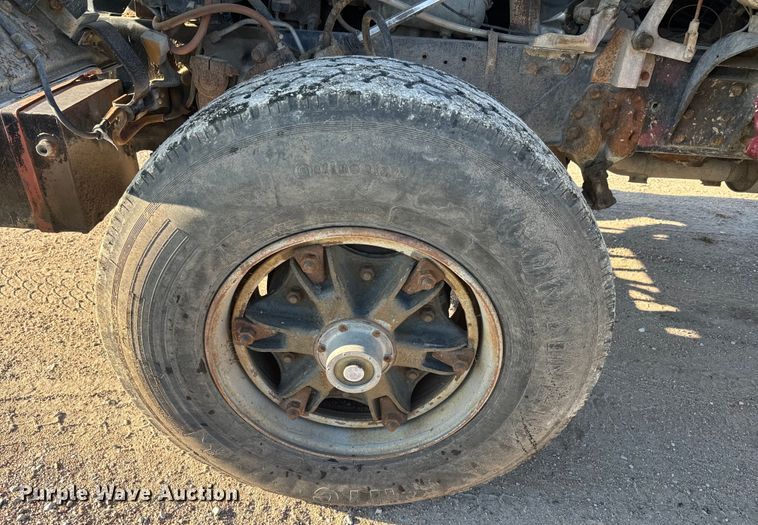 image for item DN3249 1989 Ford LT8000 ready mix truck