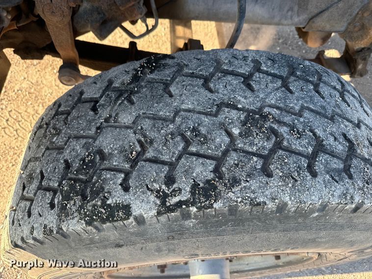 image for item DN3249 1989 Ford LT8000 ready mix truck