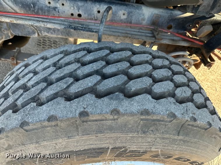 image for item DN3249 1989 Ford LT8000 ready mix truck