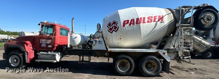 image for item DN3250 1995 Mack RD690S ready mix truck