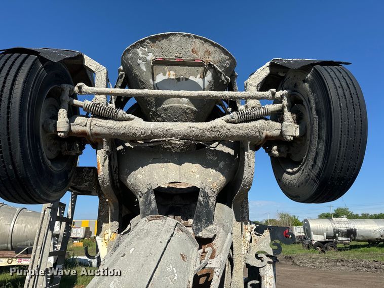 image for item DN3250 1995 Mack RD690S ready mix truck