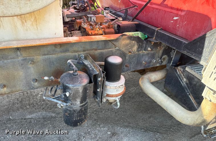 image for item DN3250 1995 Mack RD690S ready mix truck
