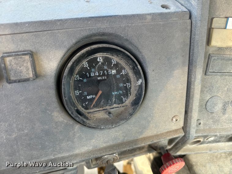 image for item DN3250 1995 Mack RD690S ready mix truck