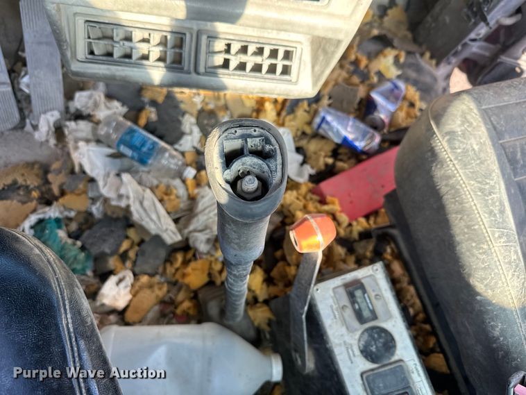 image for item DN3250 1995 Mack RD690S ready mix truck